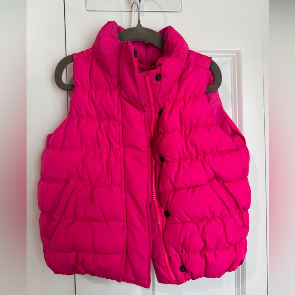 GAP Kids Bright Pink Puff Vest size XS (4-5)